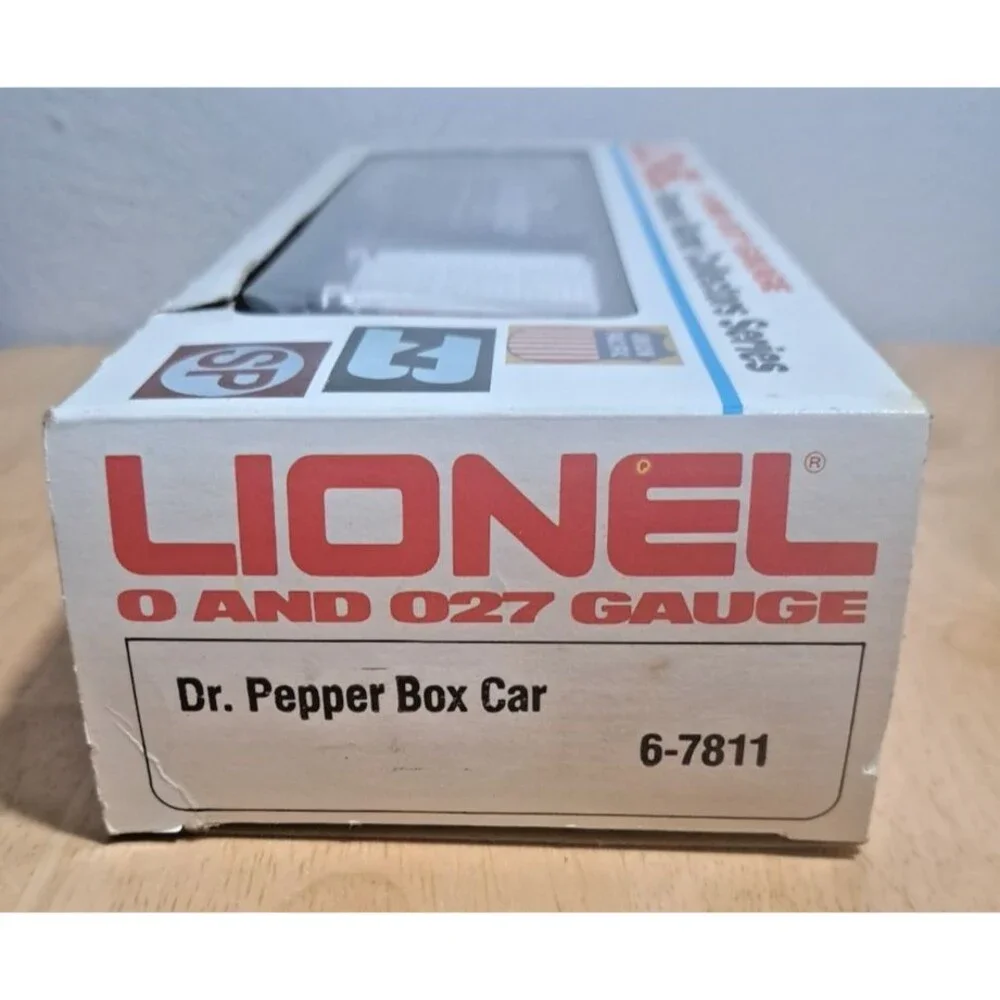 Lionel Dr Pepper Box Car O and O27 Gauge.6-7811